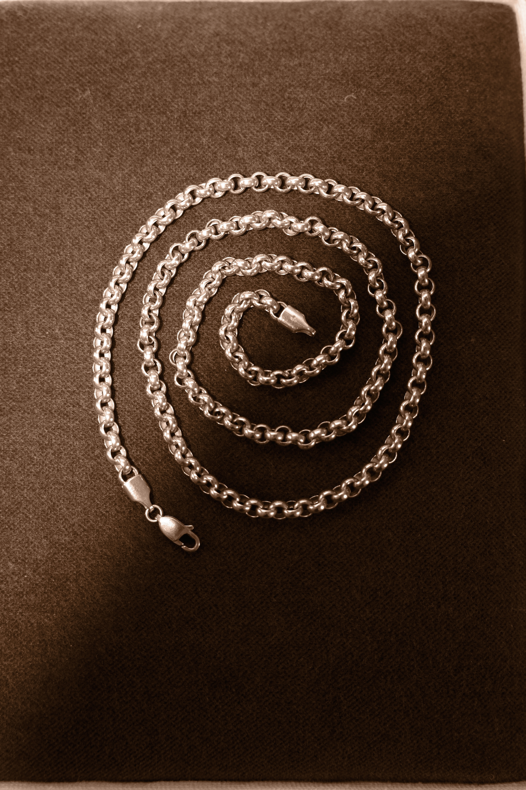 Uma Legorreta Cy Chain
18K Yellow Gold, editorial